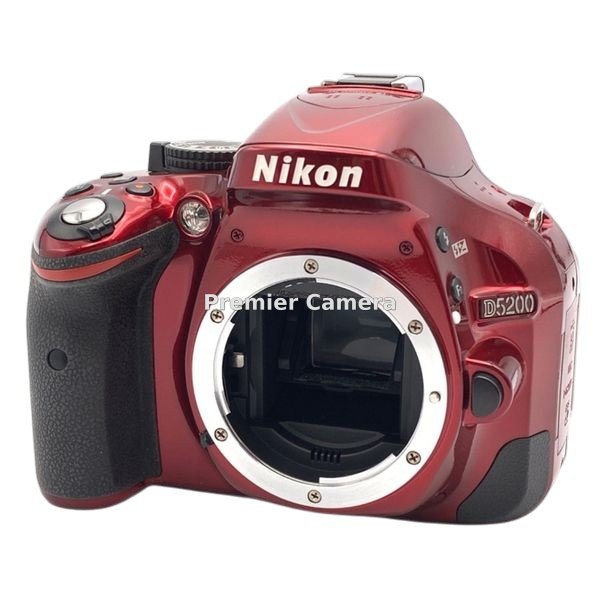 Nikon D5200 ボディ レッド